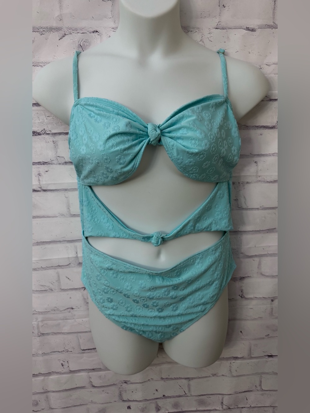 No Boundaries XXL (19) Cut Out One Piece Blue Textured Swimsuit Sexy Resortwear